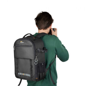 lowepro adventura backpack 300 iiid.jpg