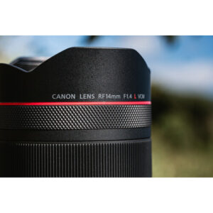 canon rf 14mm f1 4l vcm lensg.jpg