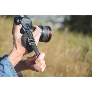 peak design clutch hand strap