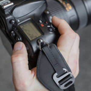 peak design clutch hand strap
