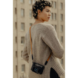 peak design form leather camera strap standard amber
