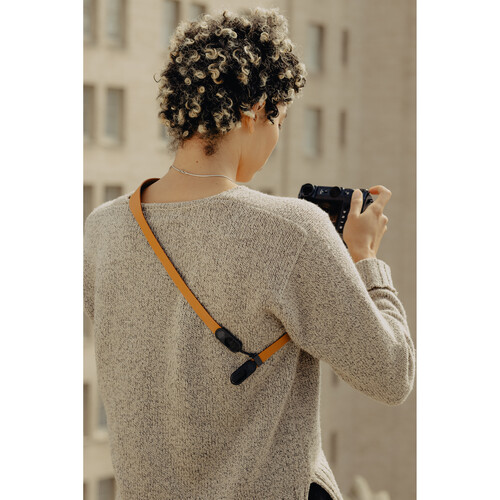 peak design form leather camera strap short amber