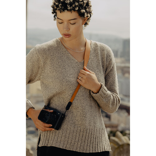 peak design form leather camera strap short amber