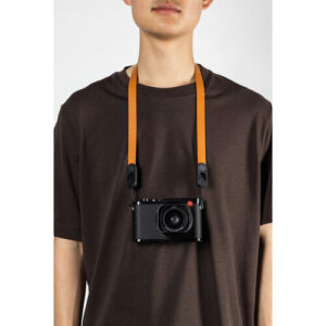 peak design form leather camera strap neck amber
