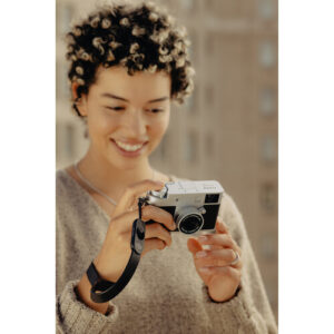 peak design cuff leather camera strap wrist black